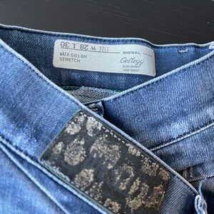 Diesel low rise skinny Jean / mid blue / size 28 x 30
